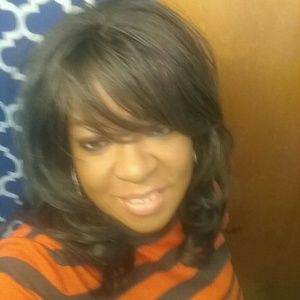 Meet your Posher, Earnestine